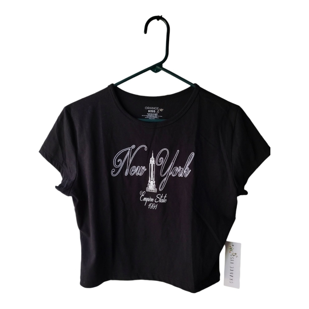 💕New York Graphic Black Crop Top